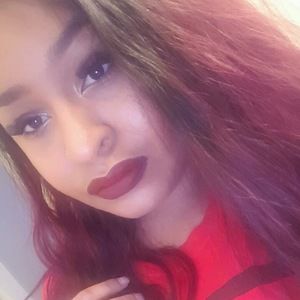 Meet your Posher, Yasmin